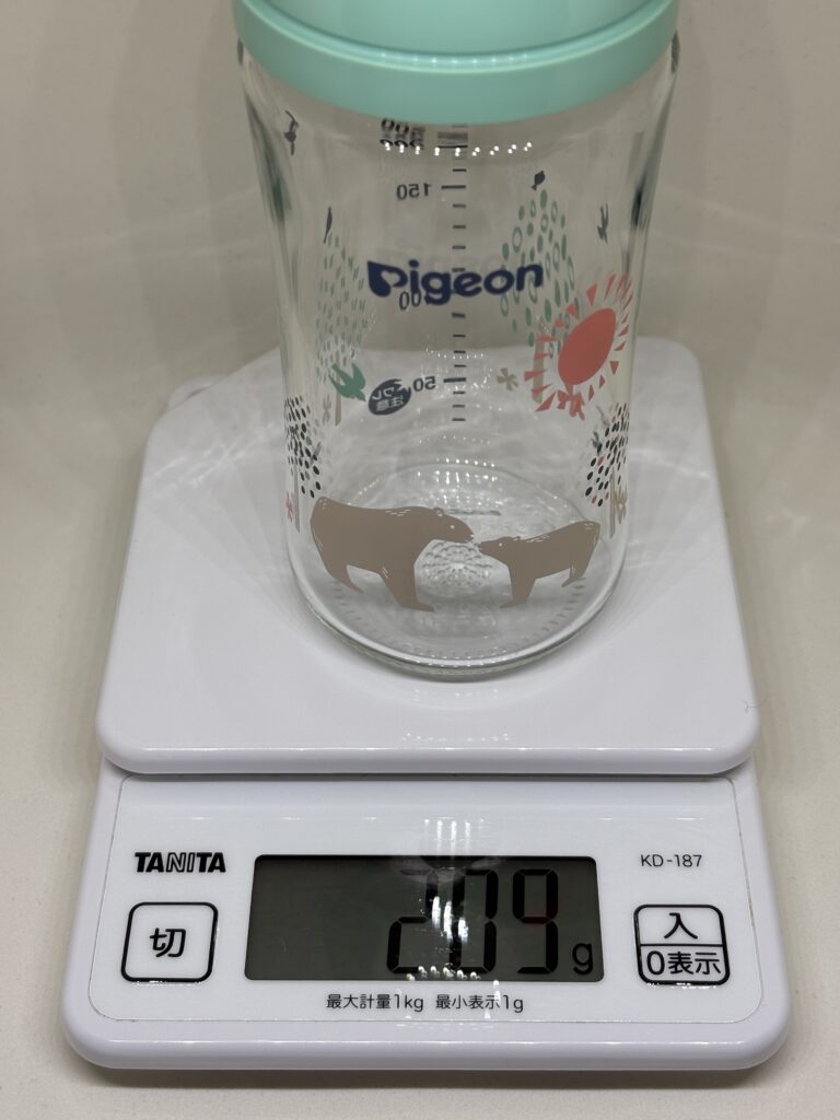 空の状態で約210g